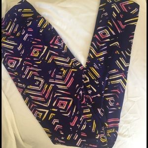 OS Aztec Leggings LuLaRoe